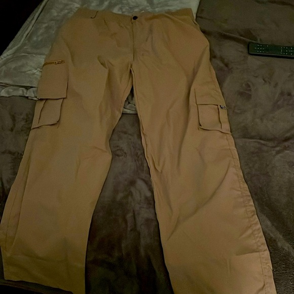 NWOT Men's 2XL KHAKI CARGO PANTS - Picture 1 of 5